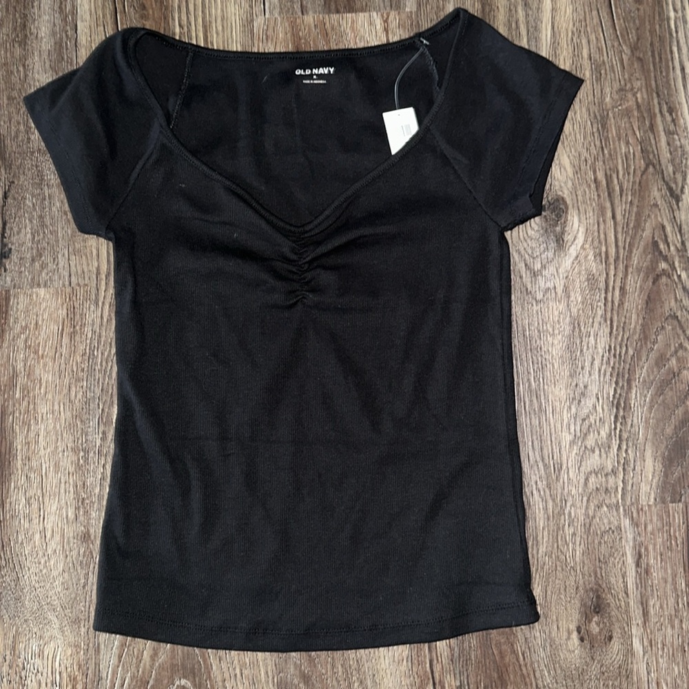 🆕 NWT Old Navy Sweetheart Ribbed Tee - Picture 2 of 3
